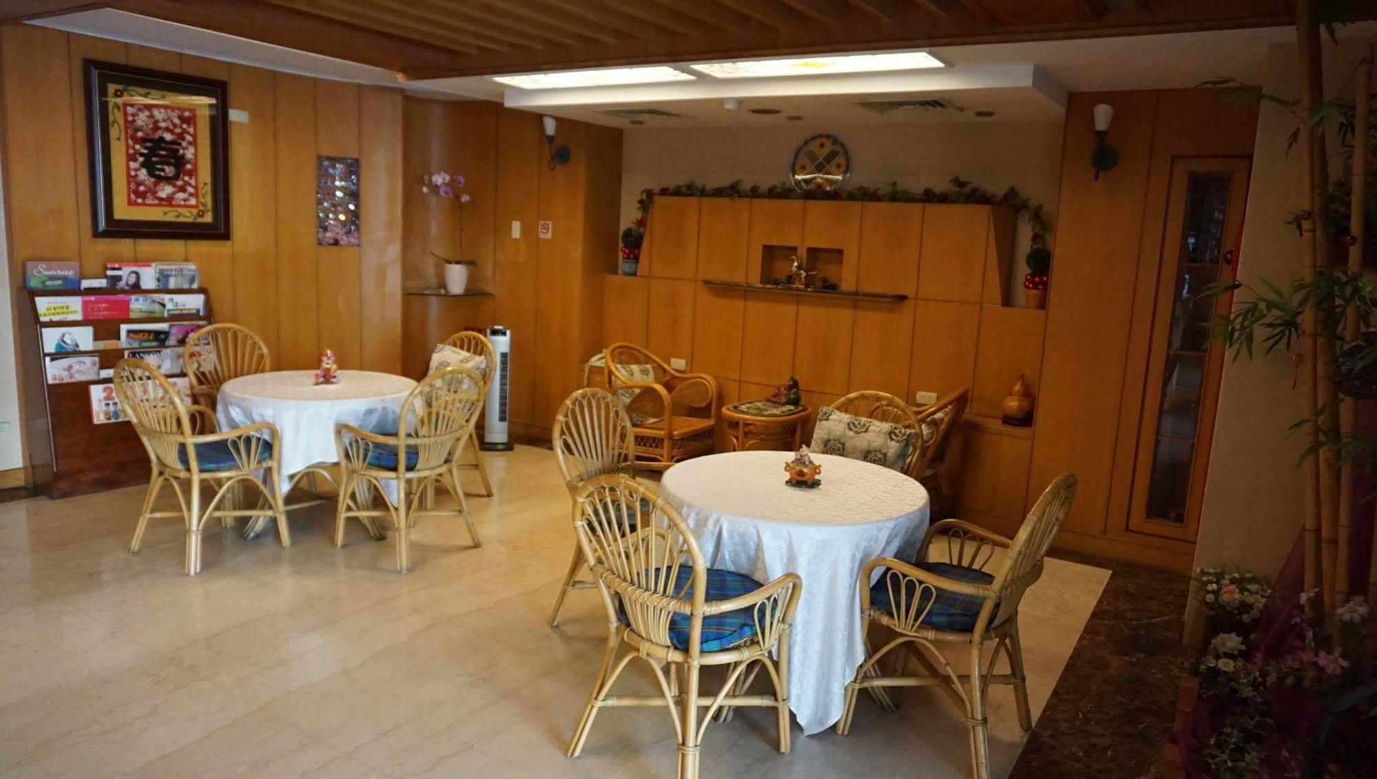Riverside Hotel Cao Hùng Ngoại thất bức ảnh